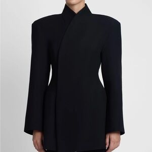 Leau CAIRO HOURGLASS BELTED COAT - BLACK new nvr worn large! Won’t leave up long